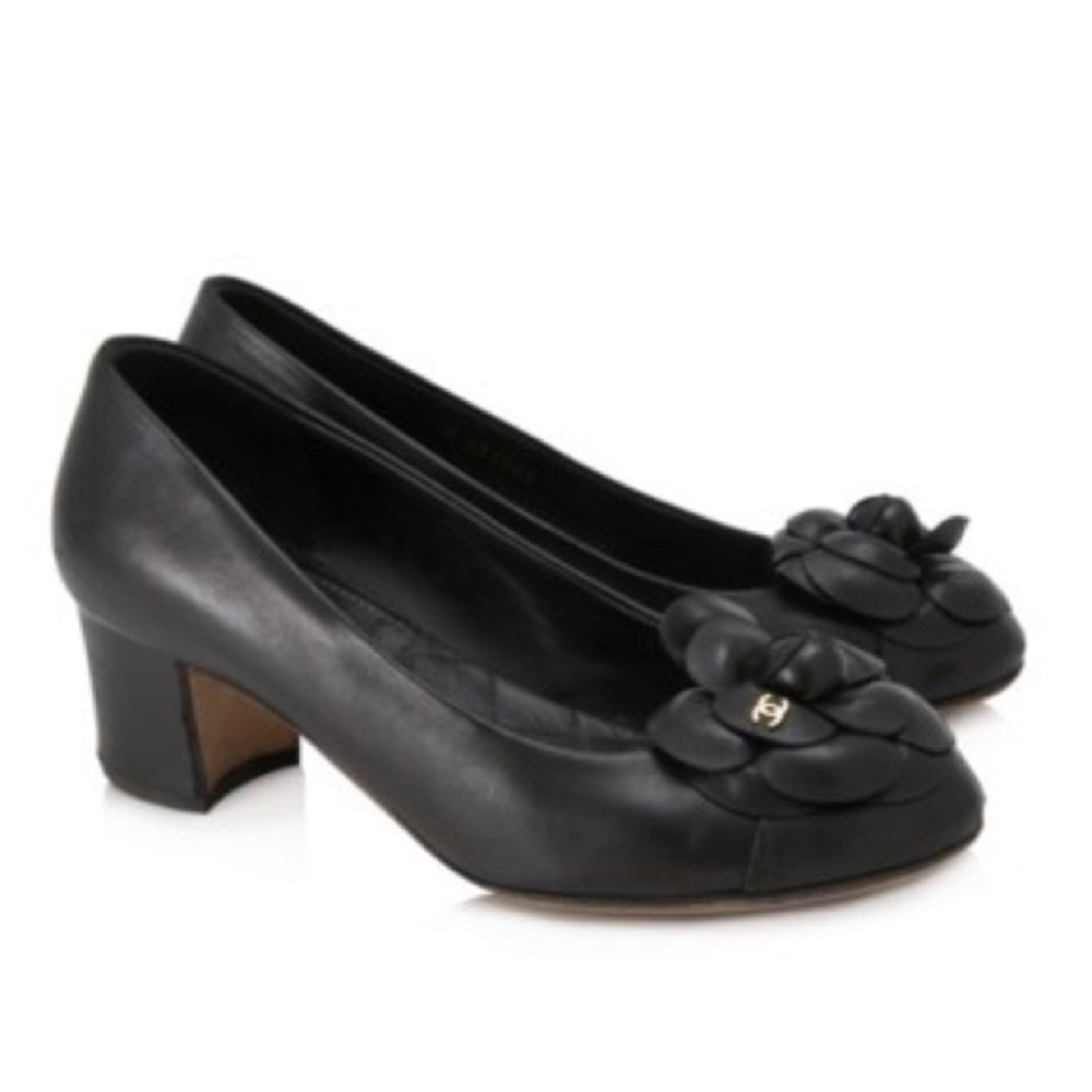 ❌SOLD❌ Chanel Lambskin Pumps in Black Chanel Shoes